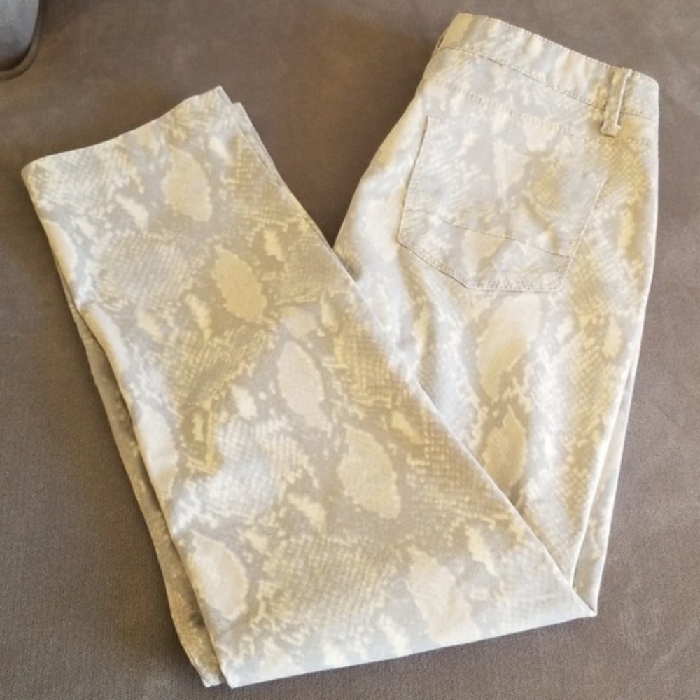 Multi color gray and cream denim size 10